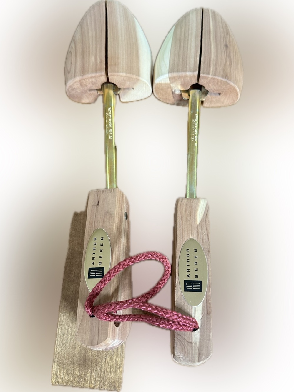 Women’s Cedar Shoe Trees